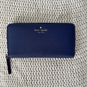 Kate Spade zip around wallet